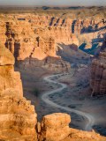 Hier erinnern die Farben und Strukturen an den Grand Canyon